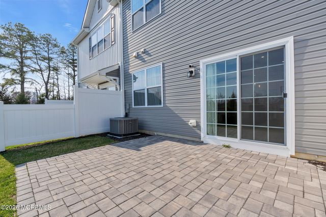 4 Chapel Lane, Wall, NJ 07753