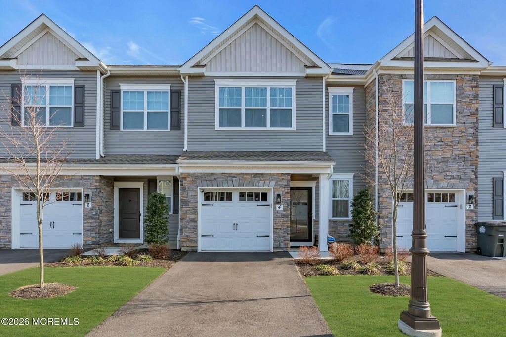 4 Chapel Lane, Wall, NJ 07753