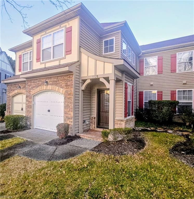 5528 Goose Pond LN, Virginia Beach, VA 23455