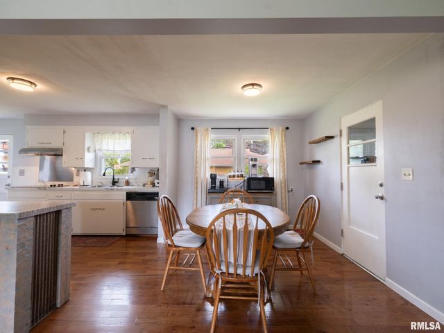 1703 W BAYWOOD Avenue, Peoria, IL 61614