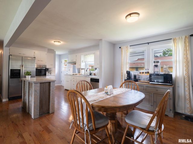 1703 W BAYWOOD Avenue, Peoria, IL 61614