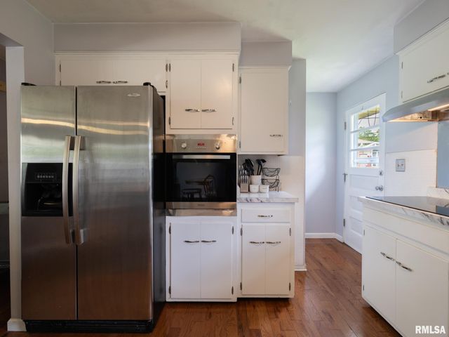 1703 W BAYWOOD Avenue, Peoria, IL 61614