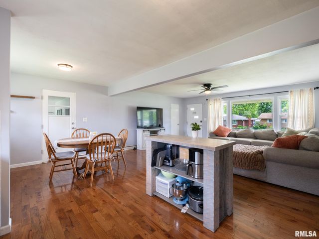1703 W BAYWOOD Avenue, Peoria, IL 61614