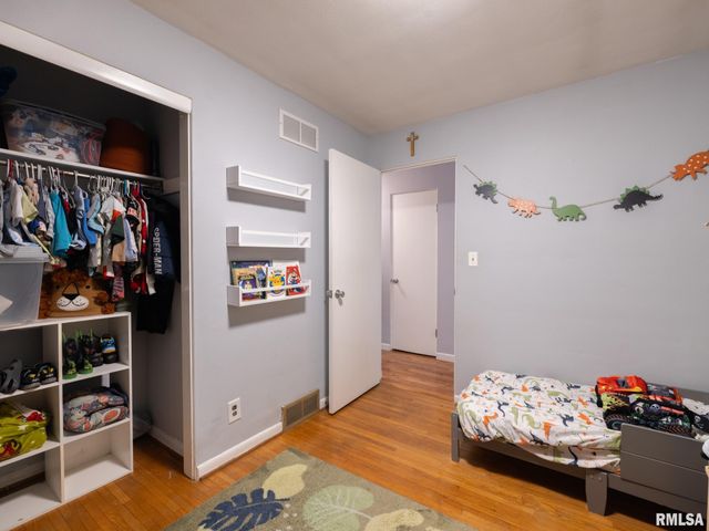 1703 W BAYWOOD Avenue, Peoria, IL 61614
