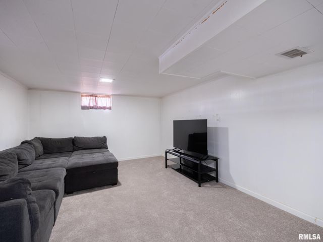 1703 W BAYWOOD Avenue, Peoria, IL 61614