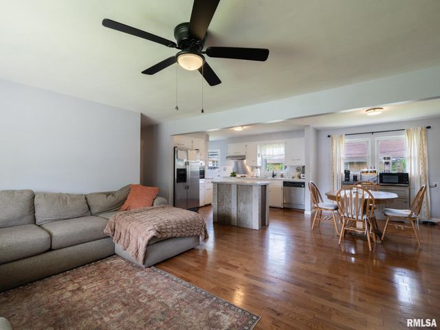 1703 W BAYWOOD Avenue, Peoria, IL 61614