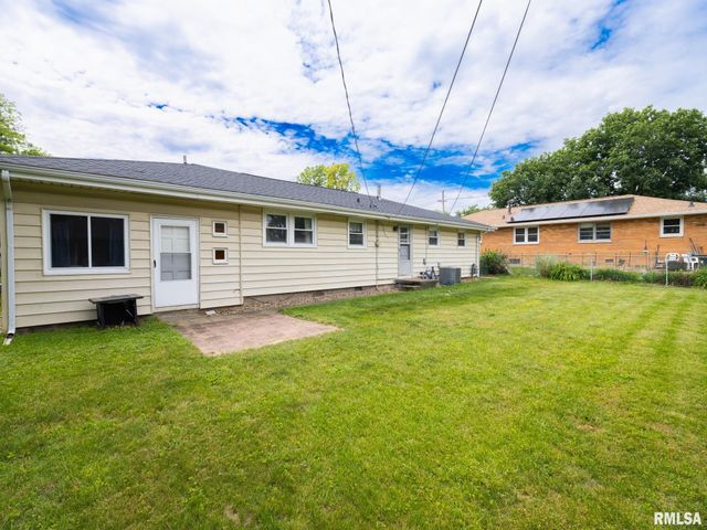 1703 W BAYWOOD Avenue, Peoria, IL 61614