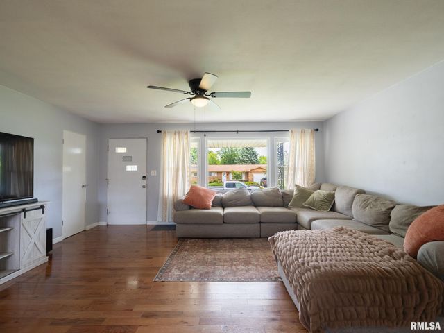 1703 W BAYWOOD Avenue, Peoria, IL 61614