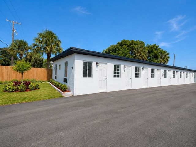 904 10th Street 1, West Palm Beach, FL 33401