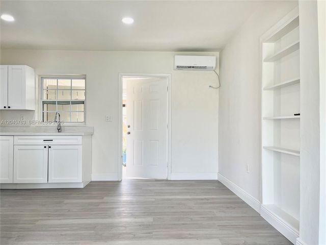 1004 SW 24th Avenue 1W, Fort Lauderdale, FL 33312