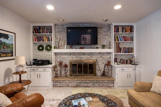 2024 N EUGENE STREET, Appleton, WI 54914