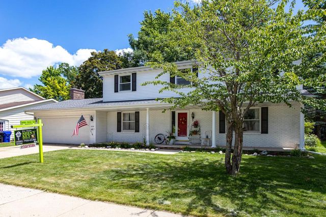 2024 N EUGENE STREET, Appleton, WI 54914