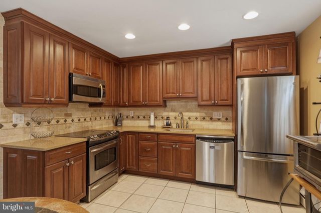 2189 SCHAEFFER RD, Abington, PA 19001