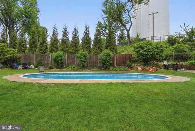 2189 SCHAEFFER RD, Abington, PA 19001