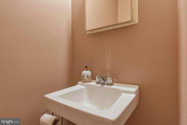 2189 SCHAEFFER RD, Abington, PA 19001