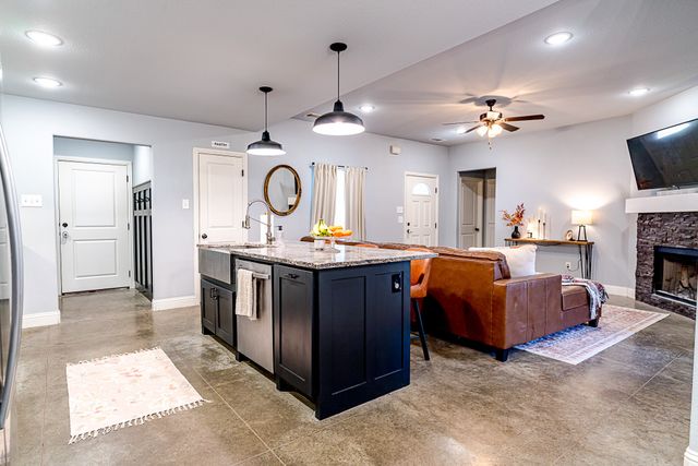 156 Ronnie Lane, Weatherford, TX 76088