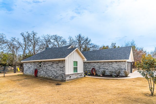 156 Ronnie Lane, Weatherford, TX 76088