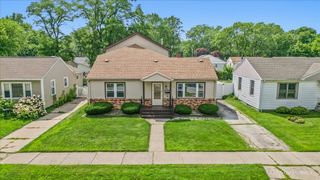 10036 S Tripp Avenue, Oak Lawn, IL 60453