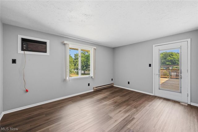 333 E Ridgewood Drive, Seven Hills, OH 44131