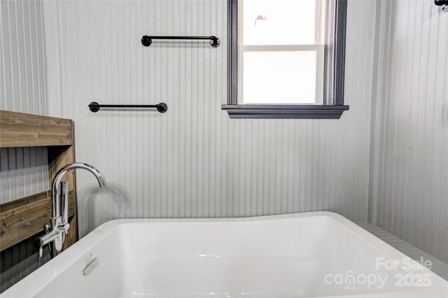 218 E Main Street, Lawndale, NC 28090