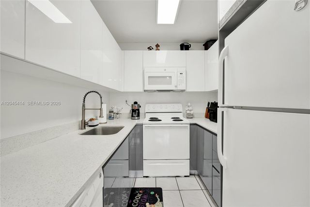 1101 SW 122nd Avenue 205, Miami, FL 33184