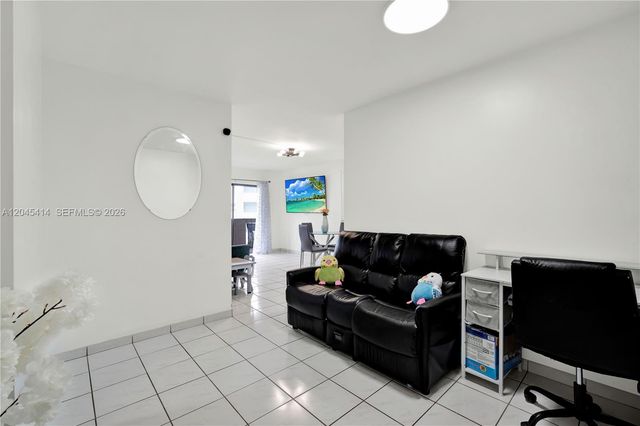 1101 SW 122nd Avenue 205, Miami, FL 33184