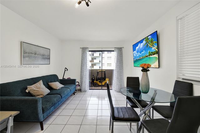 1101 SW 122nd Avenue 205, Miami, FL 33184