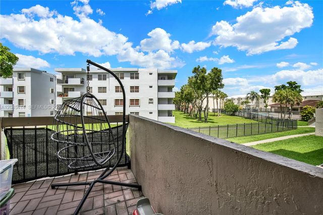 1101 SW 122nd Avenue 205, Miami, FL 33184