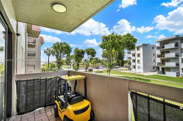 1101 SW 122nd Avenue 205, Miami, FL 33184