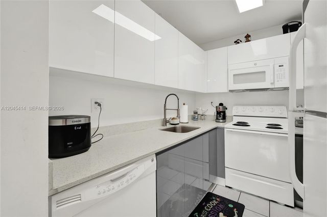 1101 SW 122nd Avenue 205, Miami, FL 33184