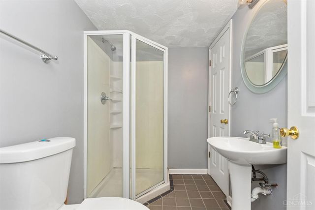 1806 CHAPEL WOODS, Batavia Twp, OH 45103