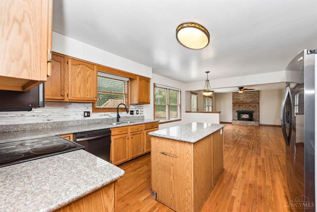 1806 CHAPEL WOODS, Batavia Twp, OH 45103