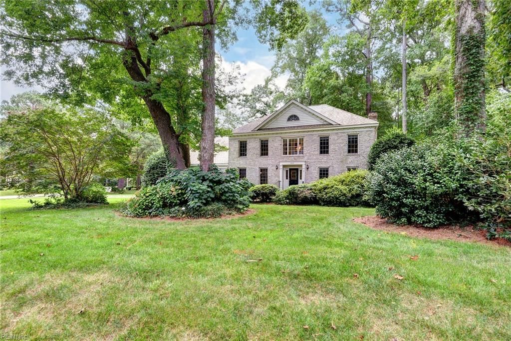 800 Marlbank DR, Yorktown, VA 23692