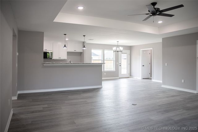501 Osage Avenue, Caddo, OK 74729