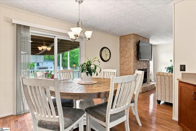 208 Pineview Drive, Pelzer, SC 29669