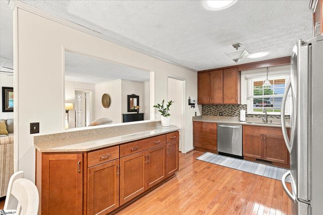 208 Pineview Drive, Pelzer, SC 29669