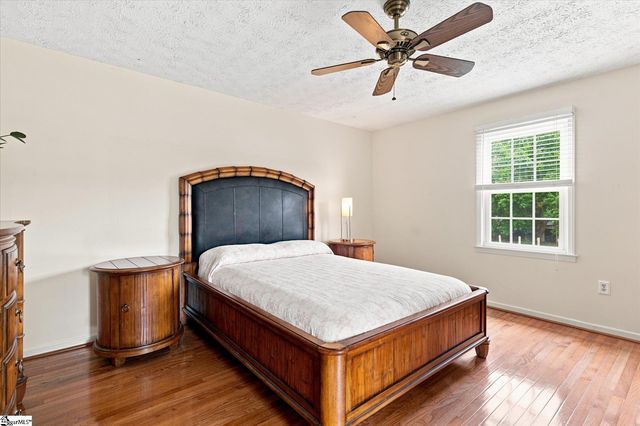 208 Pineview Drive, Pelzer, SC 29669