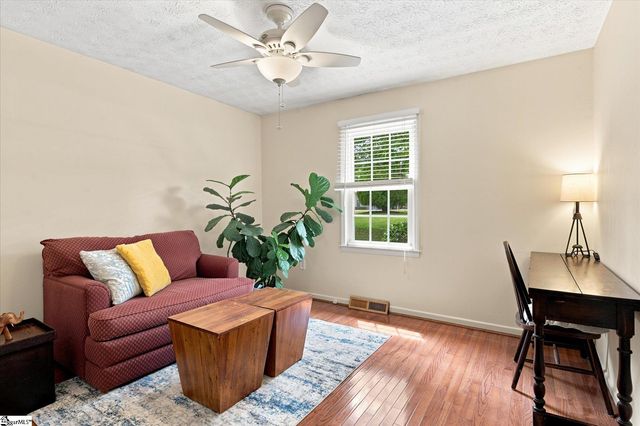 208 Pineview Drive, Pelzer, SC 29669