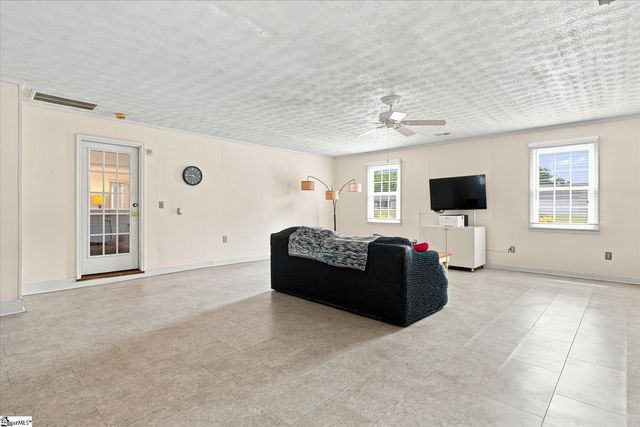 208 Pineview Drive, Pelzer, SC 29669