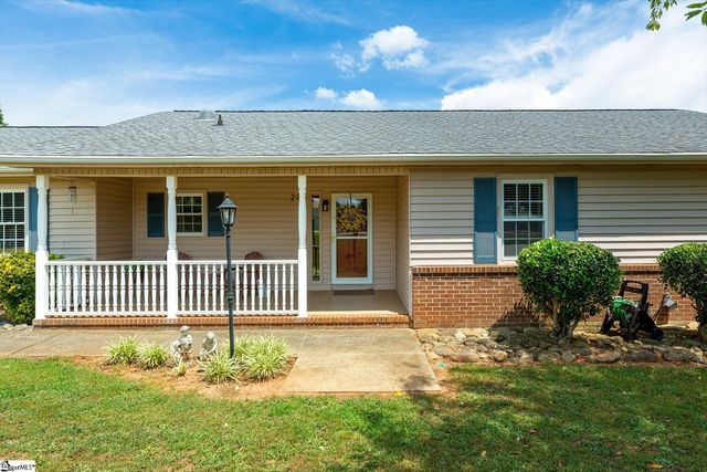 208 Pineview Drive, Pelzer, SC 29669