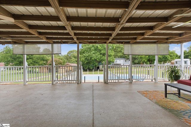 208 Pineview Drive, Pelzer, SC 29669