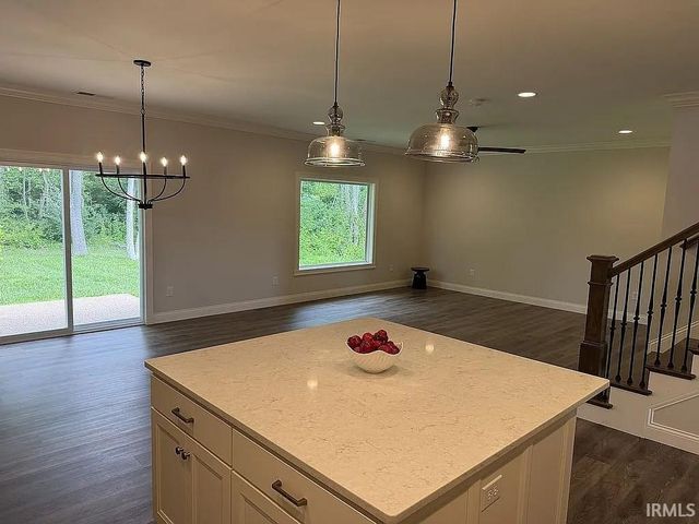 10111 Gallop Way, Evansville, IN 47725