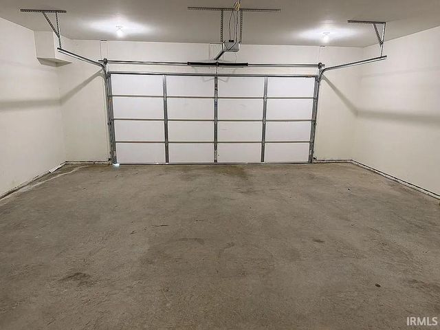 10111 Gallop Way, Evansville, IN 47725