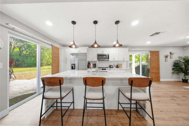 6902 E 29TH AVENUE, Tampa, FL 33619