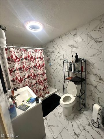 3856 W 23rd Street, Cleveland, OH 44109