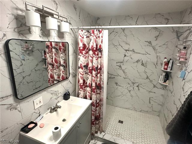 3856 W 23rd Street, Cleveland, OH 44109