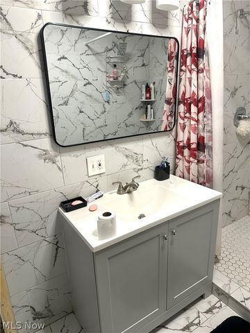 3856 W 23rd Street, Cleveland, OH 44109