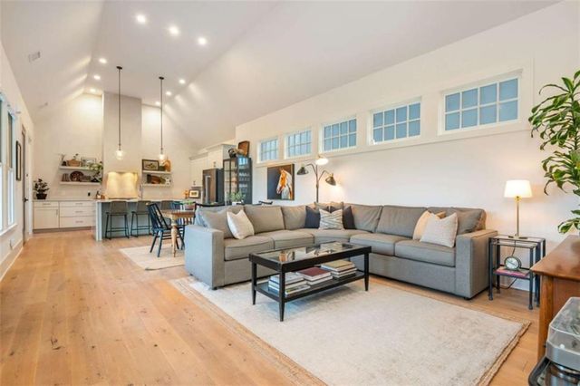 390 Heatherden Avenue, Fayetteville, GA 30214