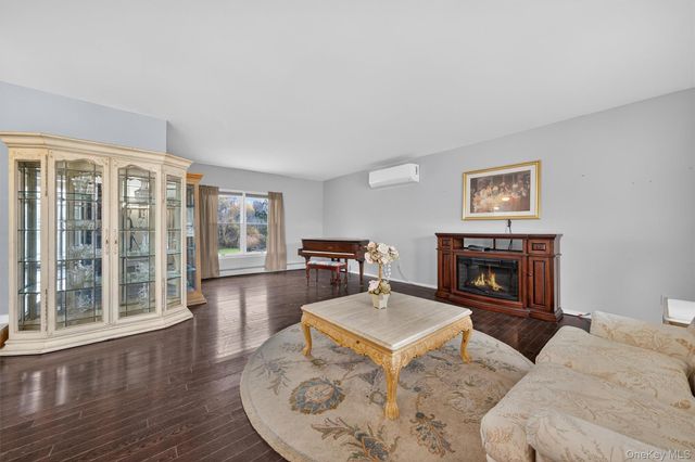 120 Pine Tree Road, Monroe, NY 10950