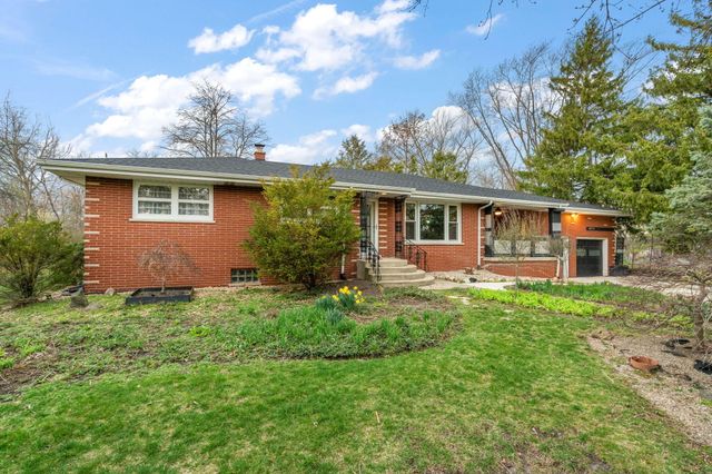 8814 Lee Street, Crown Point, IN 46307